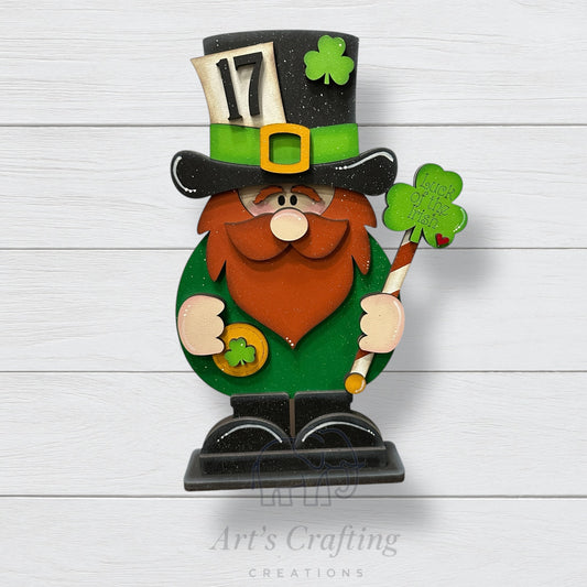 Standing Leprechaun - Shelf Sitter